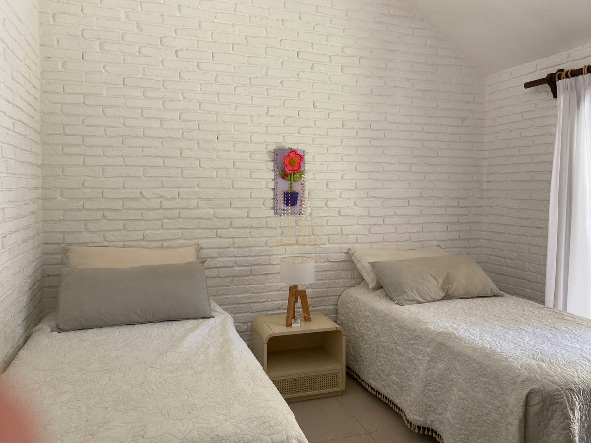 Casa ID.461 - Alquiler temporario de casa de tres dormitorios con piscina en Punta del Este
