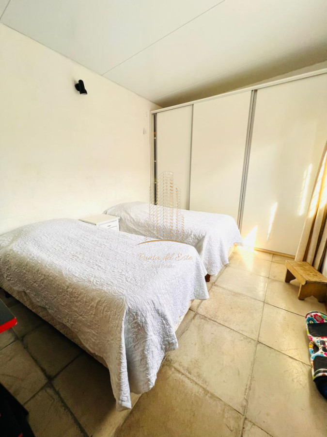 Casa ID.386 - Casa moderna en venta y alquiler anual de tres dormitorios en Parque Burnett, Pinares