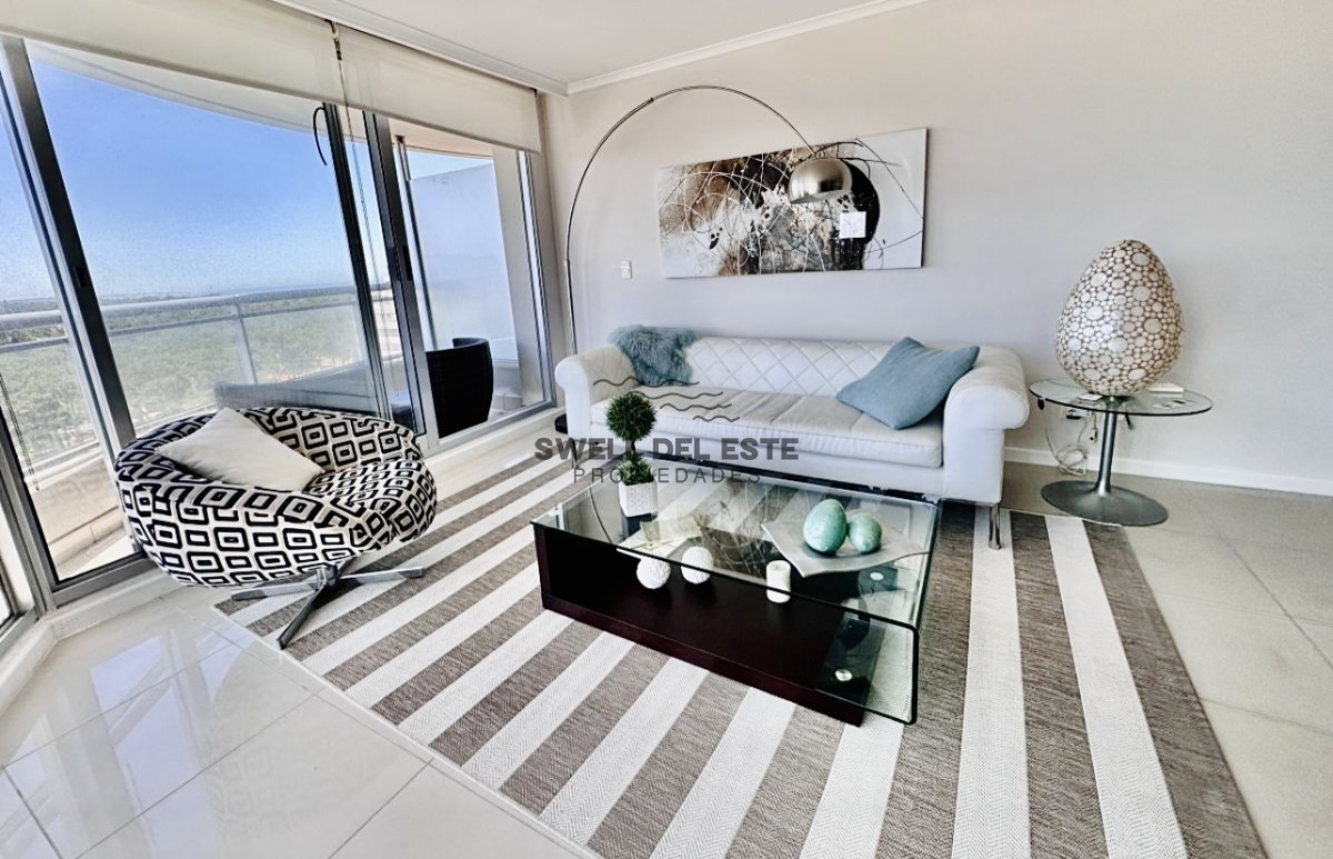 Apartamento ID.221 - Apartamento de 3 Dormitorios en Venta, Ocean Drive Punta del Este