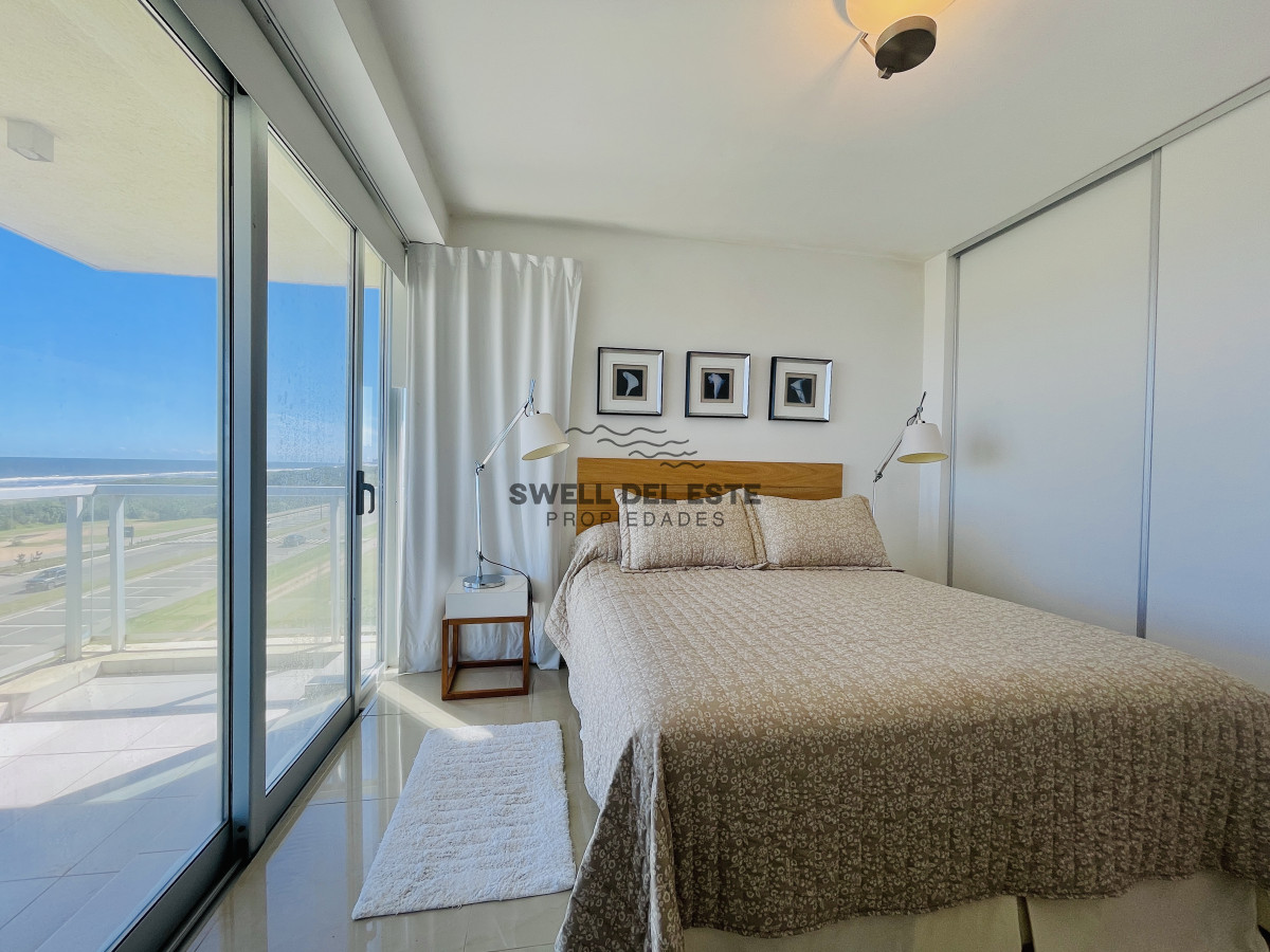 Apartamento ID.229 - Penthouse de 3 Dormitorios en Primera Línea del Mar, Playa Brava Punta del Este