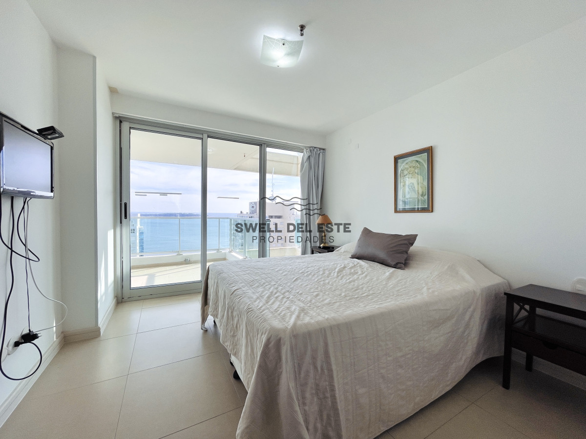 Apartamento ID.80 - Apartamento de 2 Dormitorios, Vista al Mar y Parrillero en Playa Mansa, Venta
