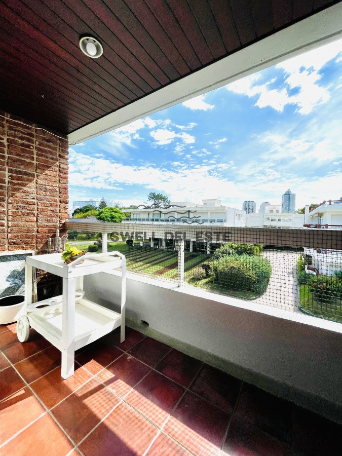 Apartamento ID.81 - Apartamento de 2 Dormitorios en Aidy Grill a Pocos Metros de Playa Brava - Venta