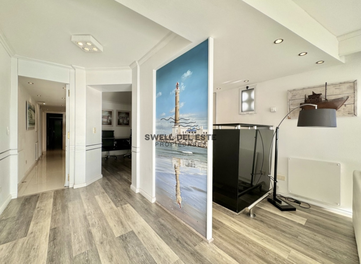 Apartamento ID.109 - Apartamento de 6 Dormitorios Frente al Puerto de Punta del Este