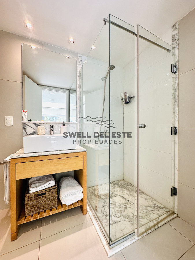 Apartamento ID.100 - Venta de Apartamento de 2 Dormitorios y Parrillero en la Loma de la Ballena en exclusivo complejo