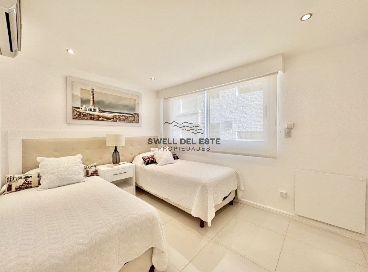 Apartamento ID.109 - Apartamento de 6 Dormitorios Frente al Puerto de Punta del Este