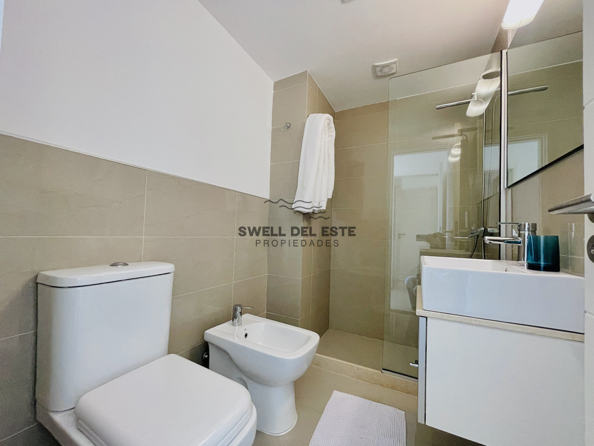 Apartamento ID.229 - Penthouse de 3 Dormitorios en Primera Línea del Mar, Playa Brava Punta del Este