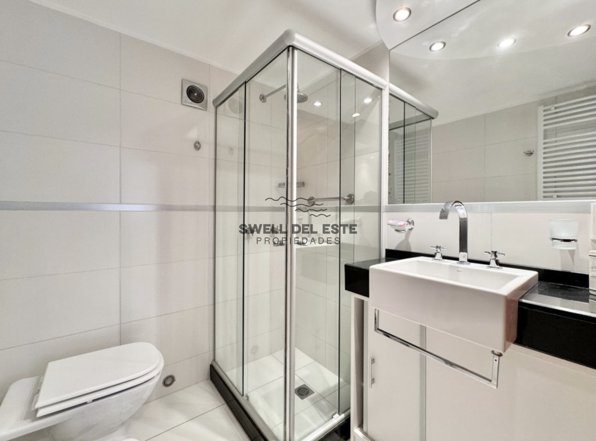 Apartamento ID.109 - Apartamento de 6 Dormitorios Frente al Puerto de Punta del Este