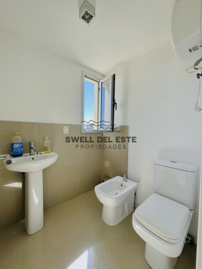 Apartamento ID.229 - Penthouse de 3 Dormitorios en Primera Línea del Mar, Playa Brava Punta del Este