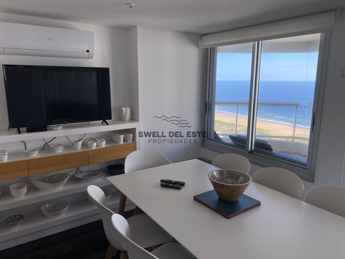 Apartamento ID.241 - Venta de gran apartamento de 3 dormitorios con parrillero propio en Playa Brava, Punta del Este