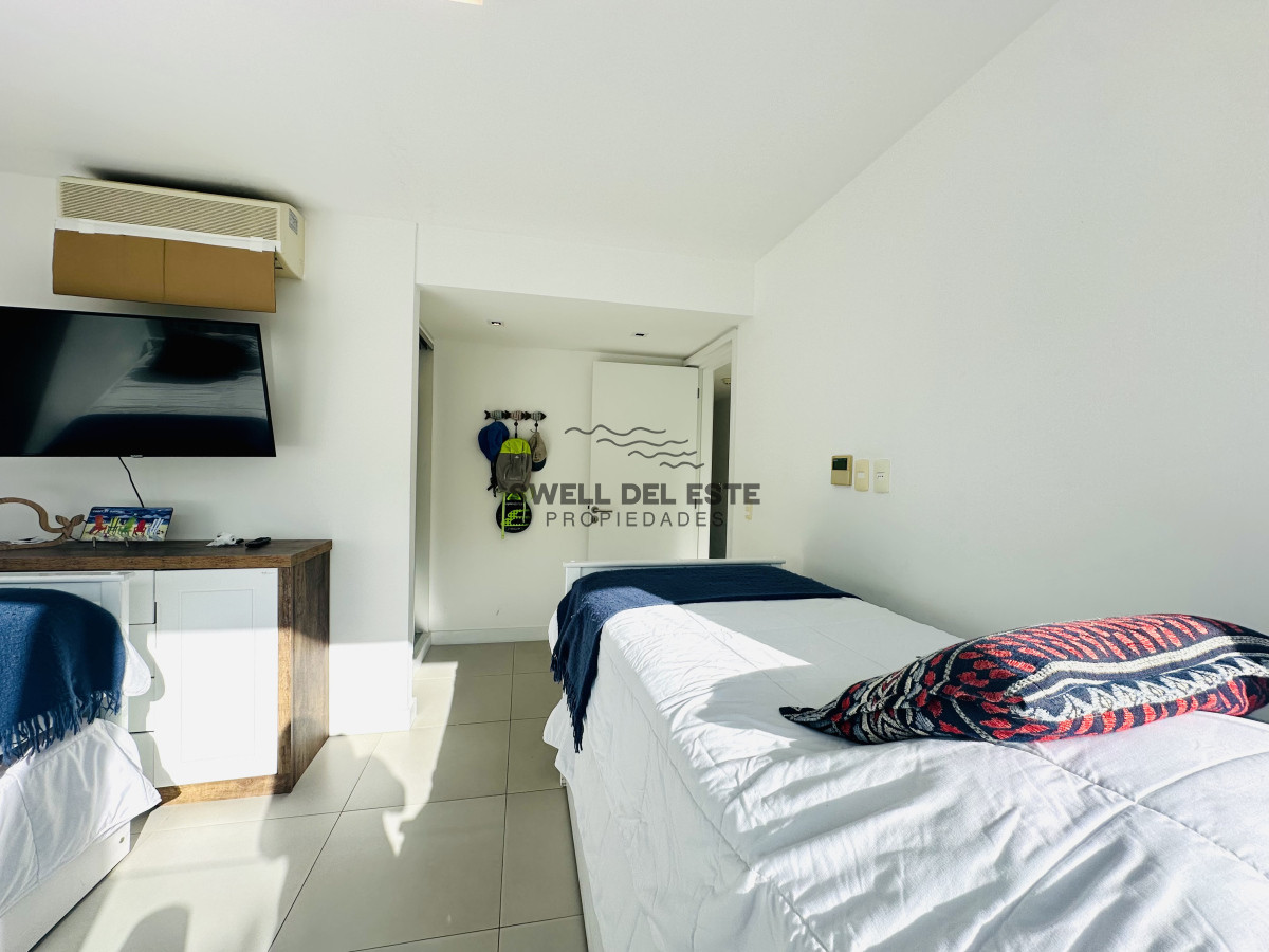 Apartamento ID.100 - Venta de Apartamento de 2 Dormitorios y Parrillero en la Loma de la Ballena en exclusivo complejo