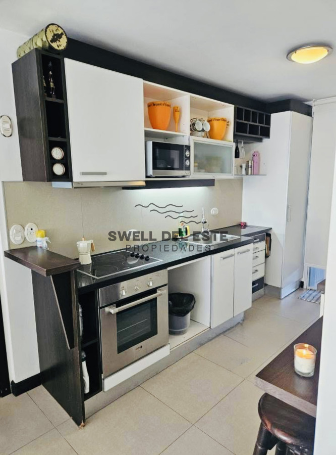 Apartamento ID.213 - Apartamento de 2 dormitorios con 2 baños y parrillero en venta Playa Mansa