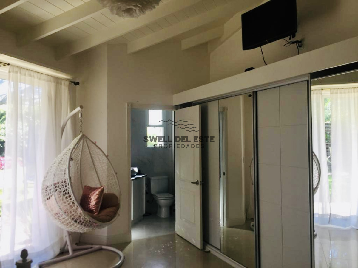 Casa ID.160 - Excelente Casa de 5 Dormitorios en Barrio Privado La Arbolada, Punta del Este