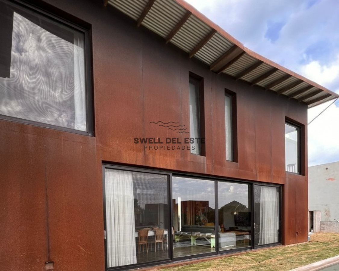 Casa ID.159 - Venta y alquiler temporario de maravillosa casa a pasos del Mar con cinco dormitorios en suite, Punta Piedras, Manantiales