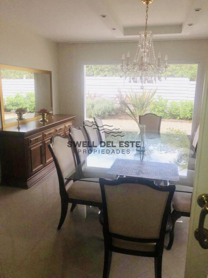 Casa ID.160 - Excelente Casa de 5 Dormitorios en Barrio Privado La Arbolada, Punta del Este