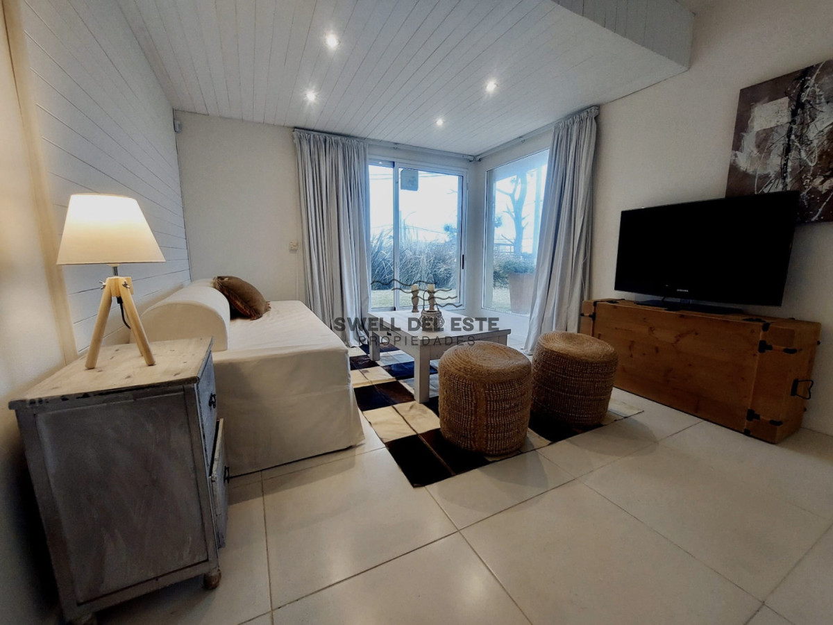 Casa ID.94 - Excelente Casa de 6 Dormitorios y Piscina en Montoya, La Barra