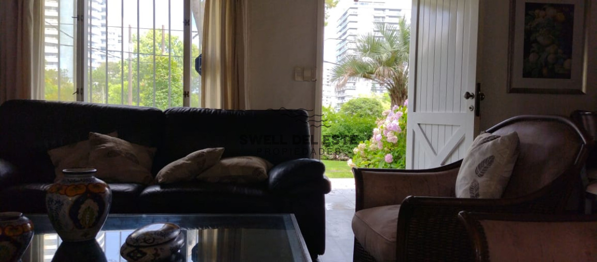 Casa ID.139 - Casa de 3 Dormitorios más Dependencia y Piscina, en Aidy Grill Punta del Este, Ubicada a pasos del Mar