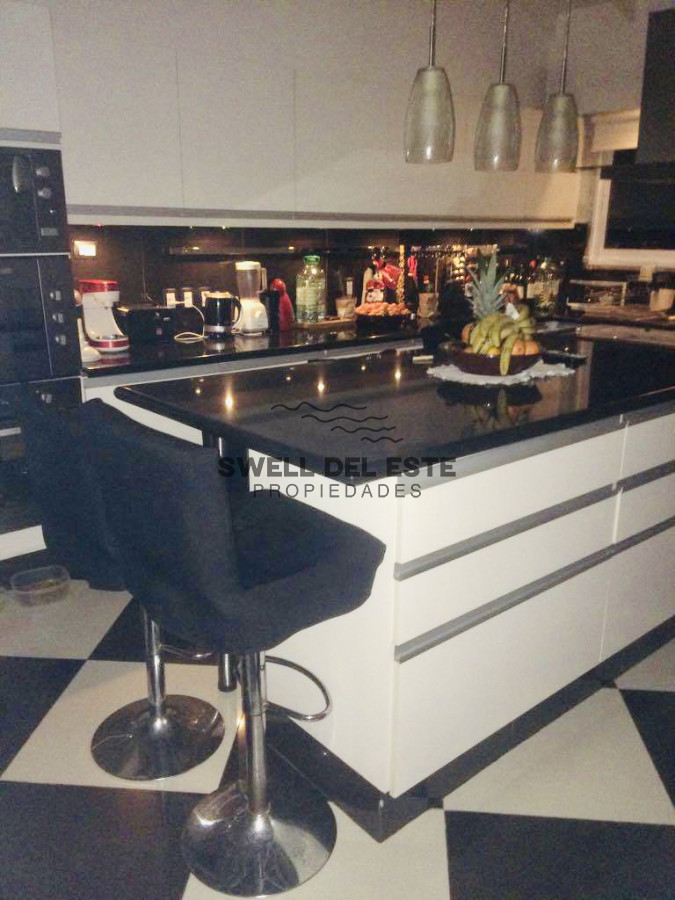 Casa ID.160 - Excelente Casa de 5 Dormitorios en Barrio Privado La Arbolada, Punta del Este