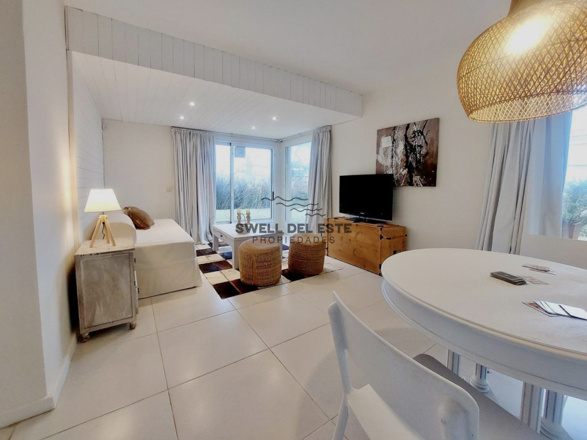 Casa ID.94 - Excelente Casa de 6 Dormitorios y Piscina en Montoya, La Barra