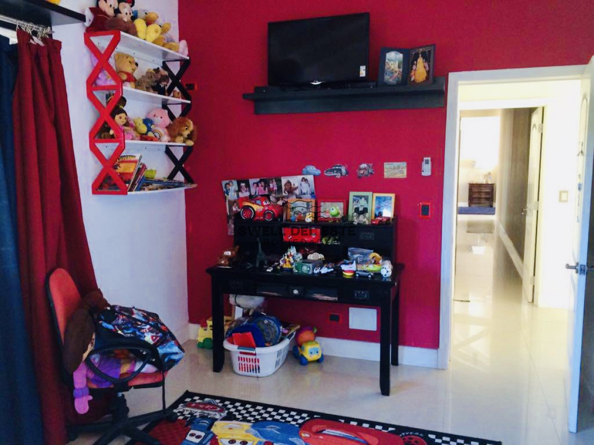 Casa ID.160 - Excelente Casa de 5 Dormitorios en Barrio Privado La Arbolada, Punta del Este