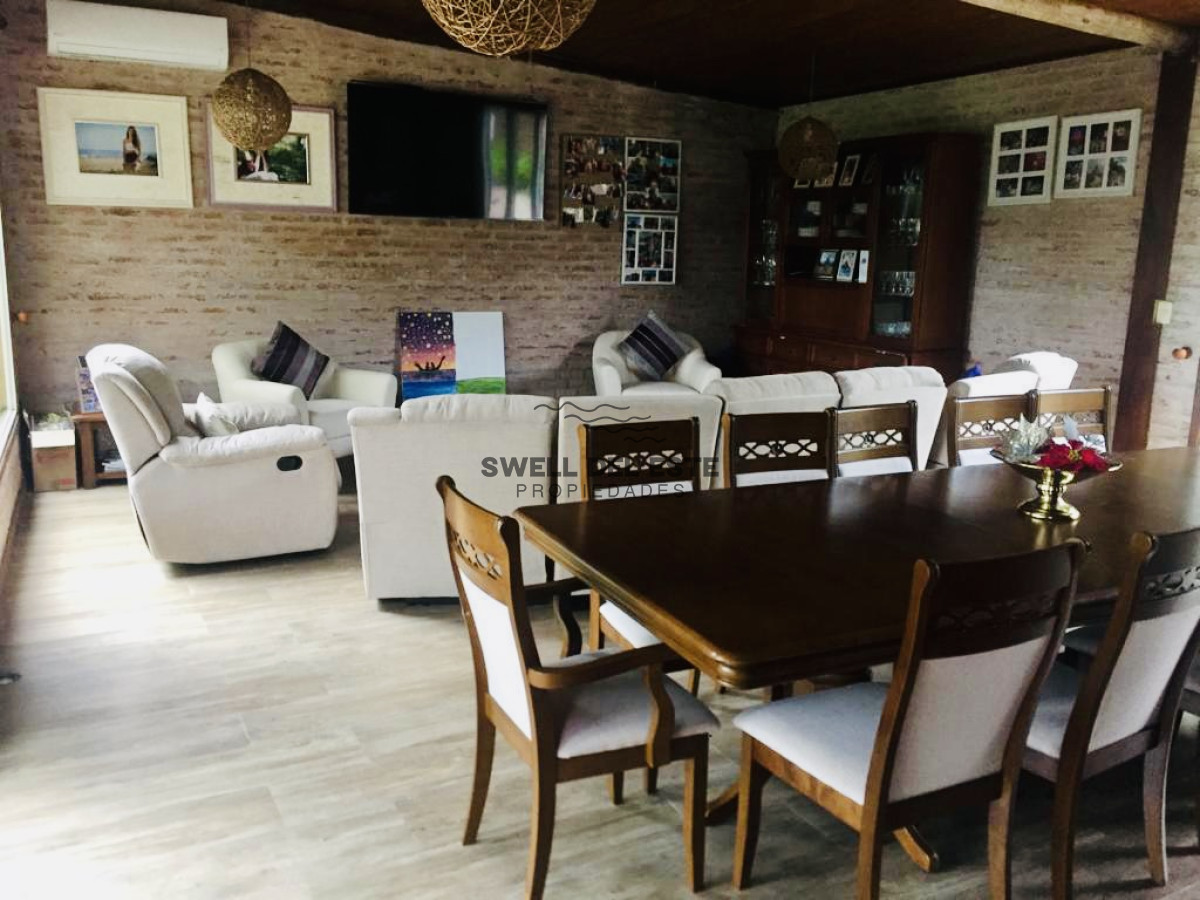 Casa ID.160 - Excelente Casa de 5 Dormitorios en Barrio Privado La Arbolada, Punta del Este