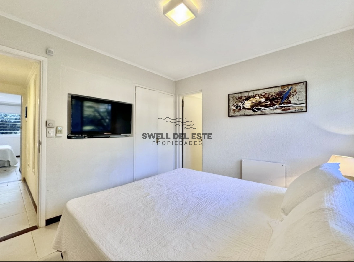 Casa ID.205 - Moderna Casa de 4 Dormitorios en Playa Mansa a Pocas Cuadras del Mar