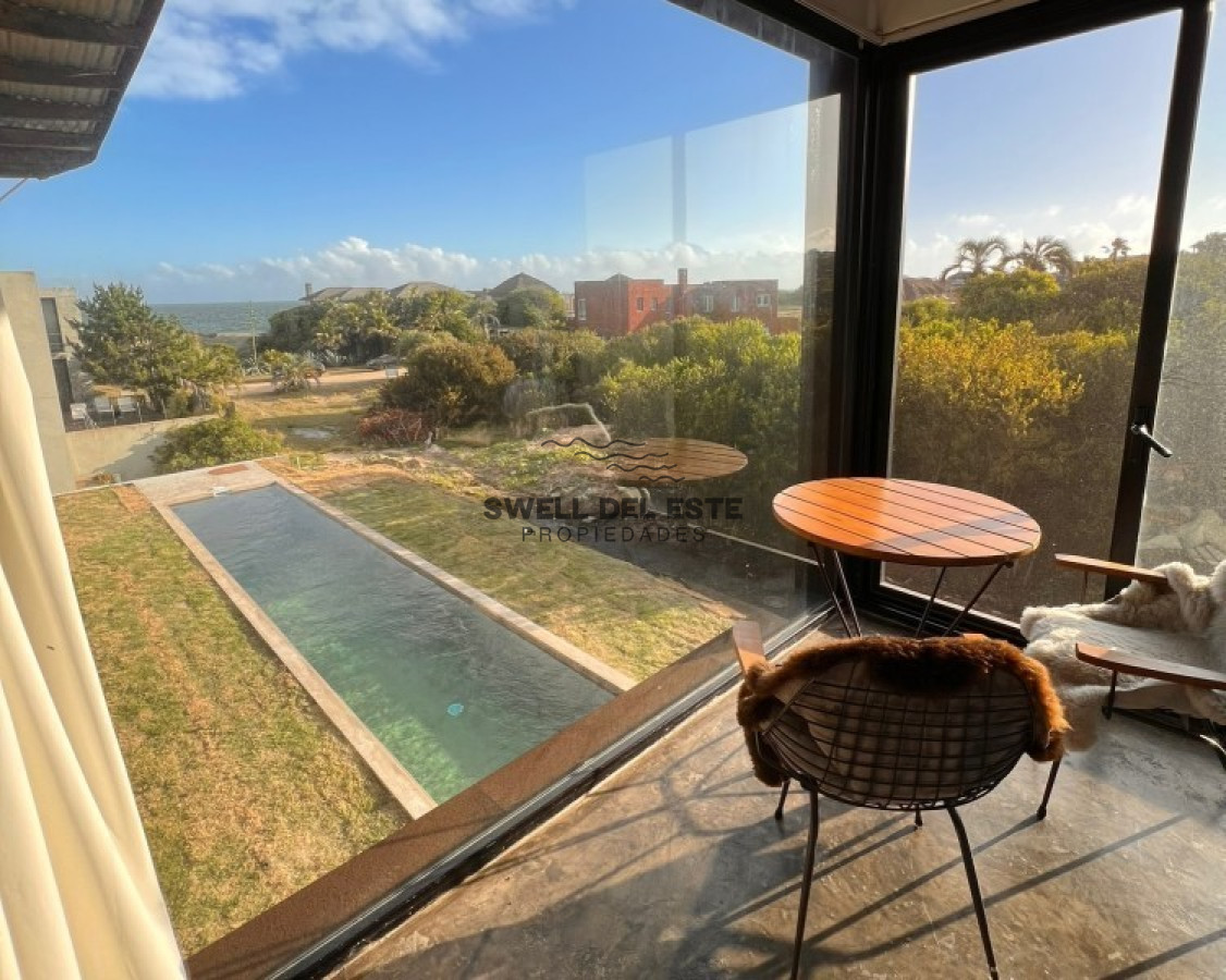 Casa ID.159 - Venta y alquiler temporario de maravillosa casa a pasos del Mar con cinco dormitorios en suite, Punta Piedras, Manantiales