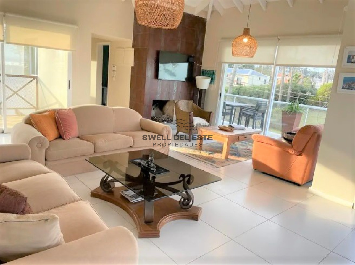 Casa ID.94 - Excelente Casa de 6 Dormitorios y Piscina en Montoya, La Barra