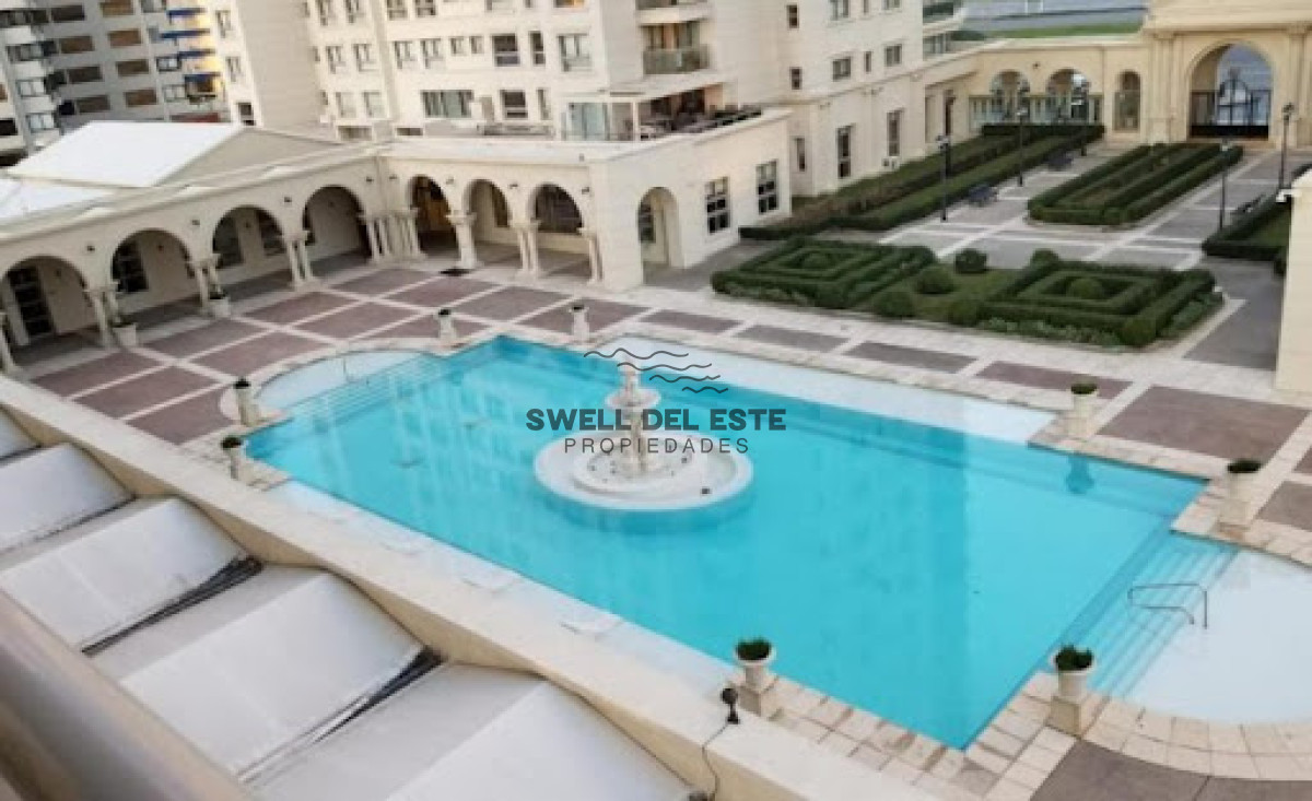 Apartamento ID.101 - Apartamento de 3 Dormitorios en Imperiale, Frente al Mar  - Oportunidad en Venta