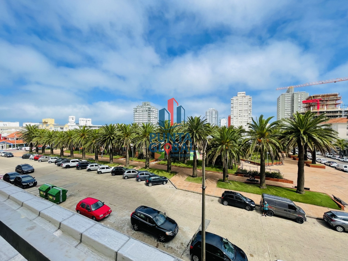 Apartamento ID.282 - Apartamento de 1 Dormitorio y Medio en la Península, Punta del Este