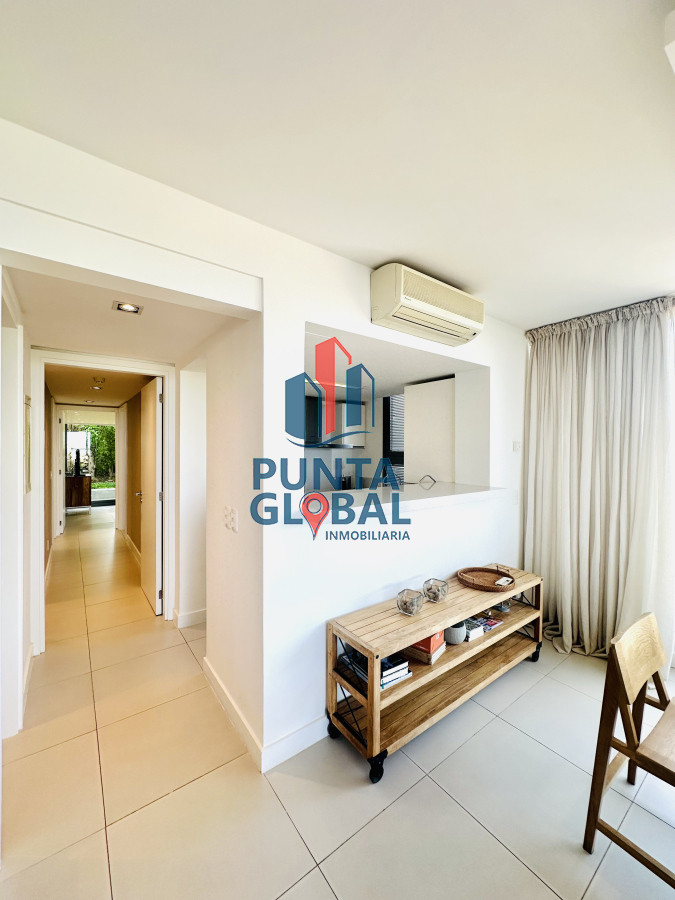 Apartamento ID.210 - Venta OPORTUNIDAD de exclusivo departamento de tres dormitorios y Parrillero en Punta Ballena