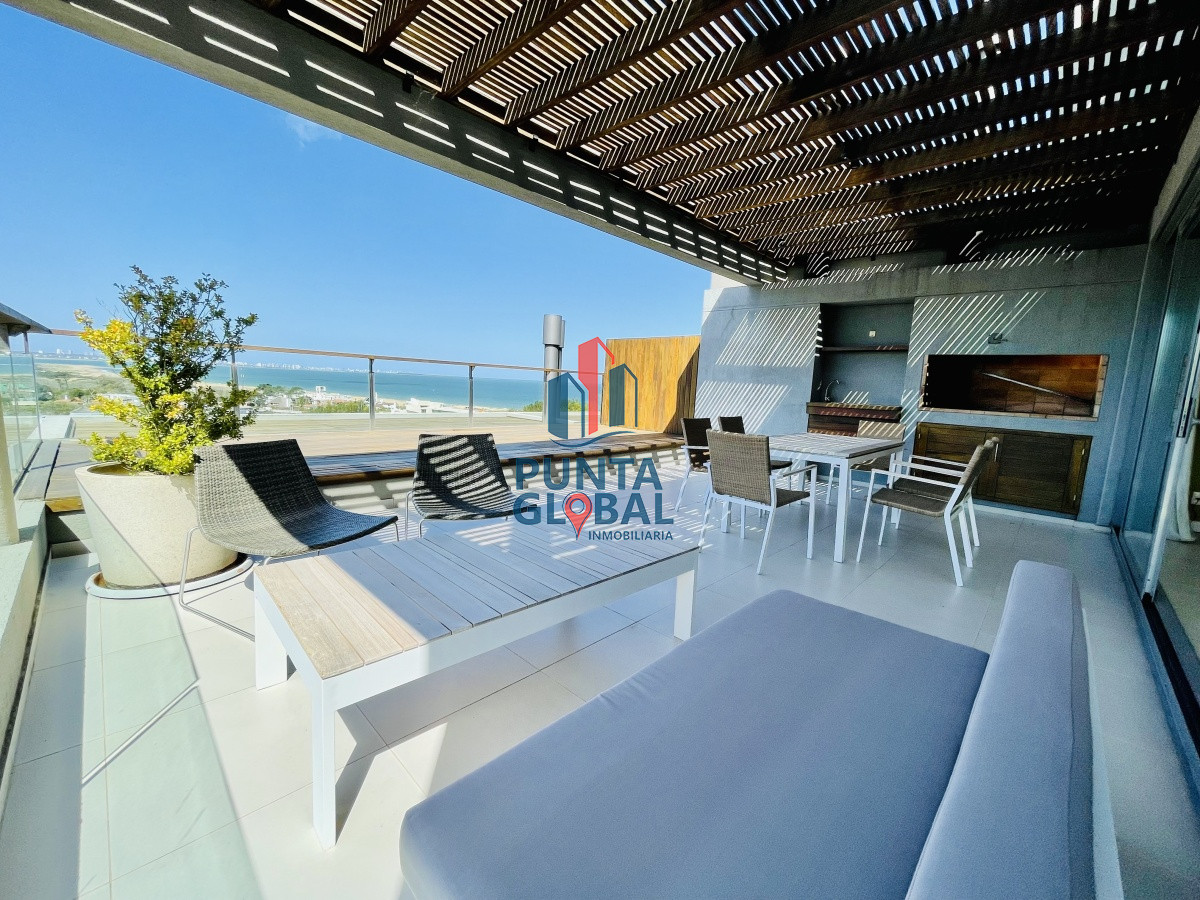 Apartamento ID.210 - Venta OPORTUNIDAD de exclusivo departamento de tres dormitorios y Parrillero en Punta Ballena
