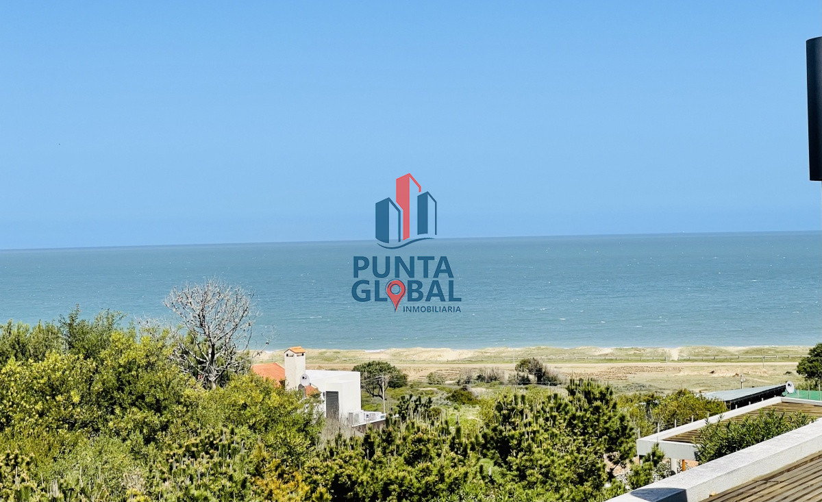 Apartamento ID.210 - Venta OPORTUNIDAD de exclusivo departamento de tres dormitorios y Parrillero en Punta Ballena