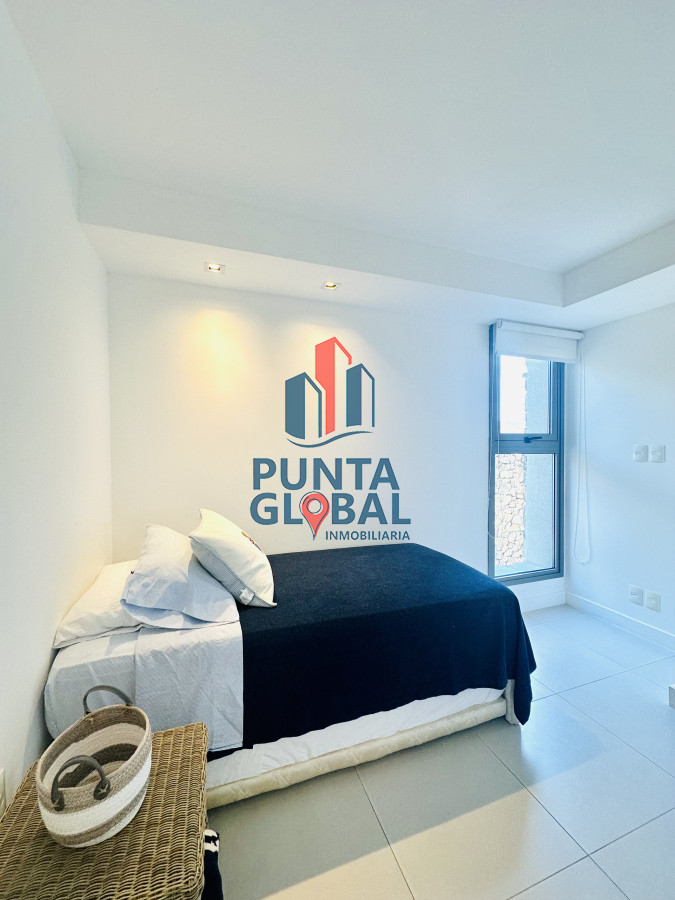 Apartamento ID.210 - Venta OPORTUNIDAD de exclusivo departamento de tres dormitorios y Parrillero en Punta Ballena