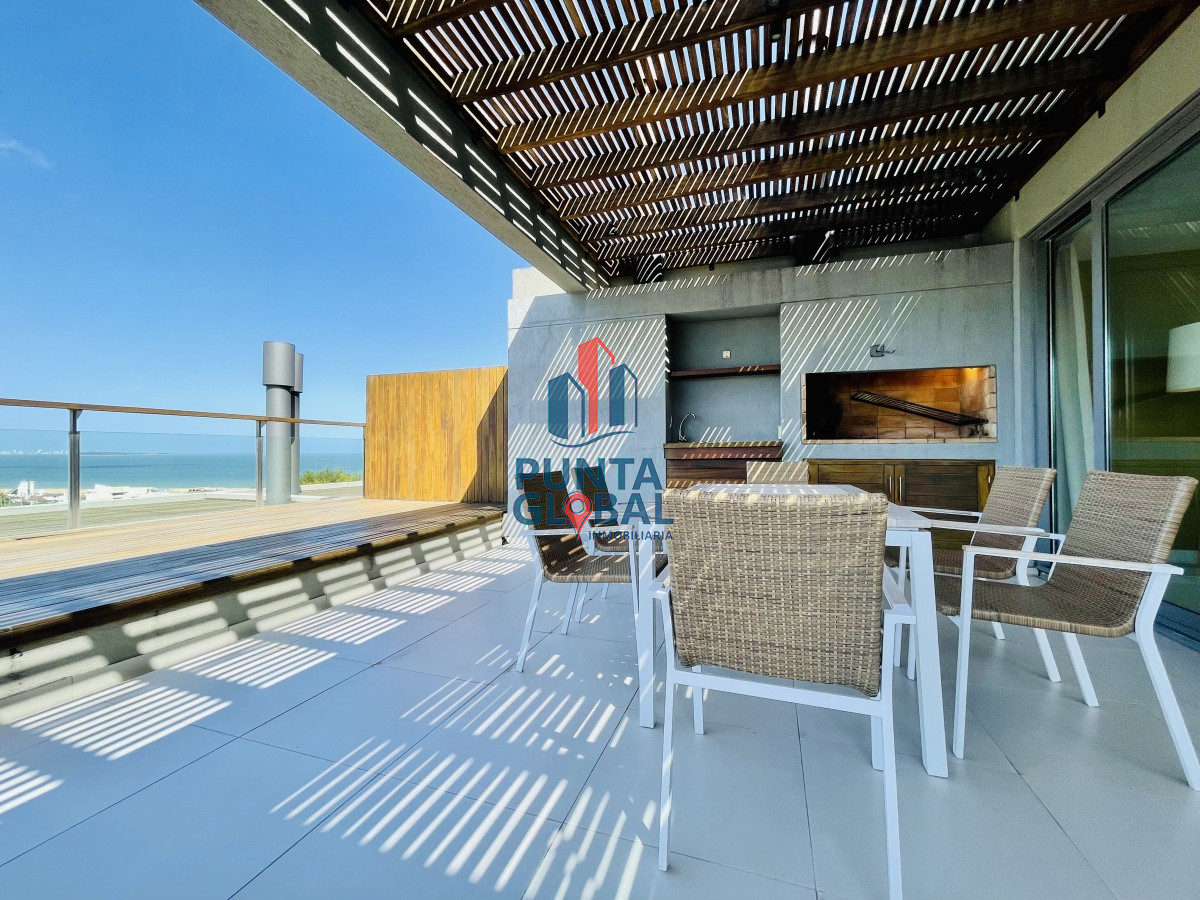 Apartamento ID.210 - Venta OPORTUNIDAD de exclusivo departamento de tres dormitorios y Parrillero en Punta Ballena