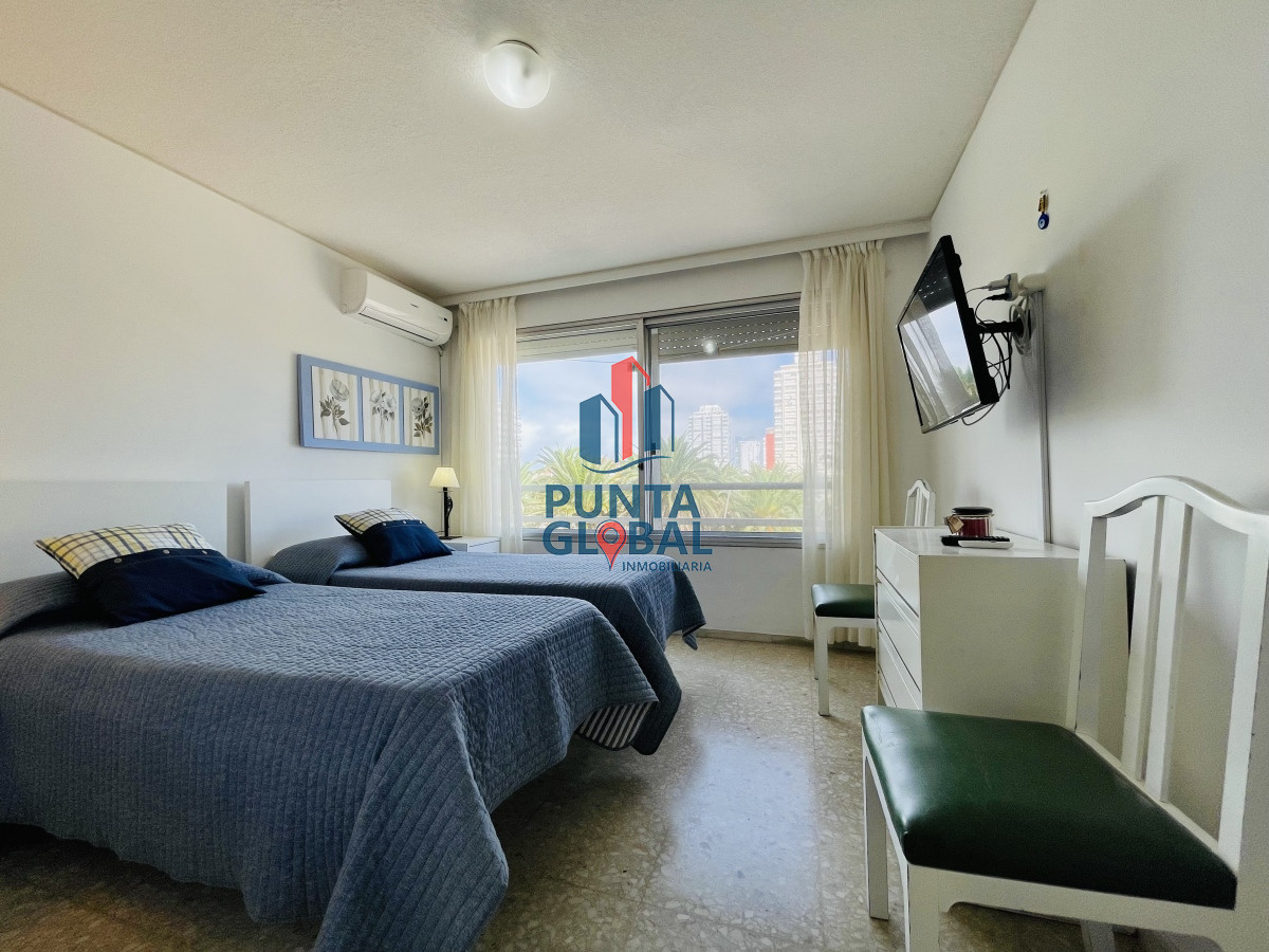 Apartamento ID.282 - Apartamento de 1 Dormitorio y Medio en la Península, Punta del Este