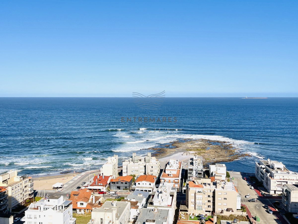 Apartamento ID.159 - Apartamento de 2 Dormitorios con Vista al Mar en Venta, Península de Punta del Este