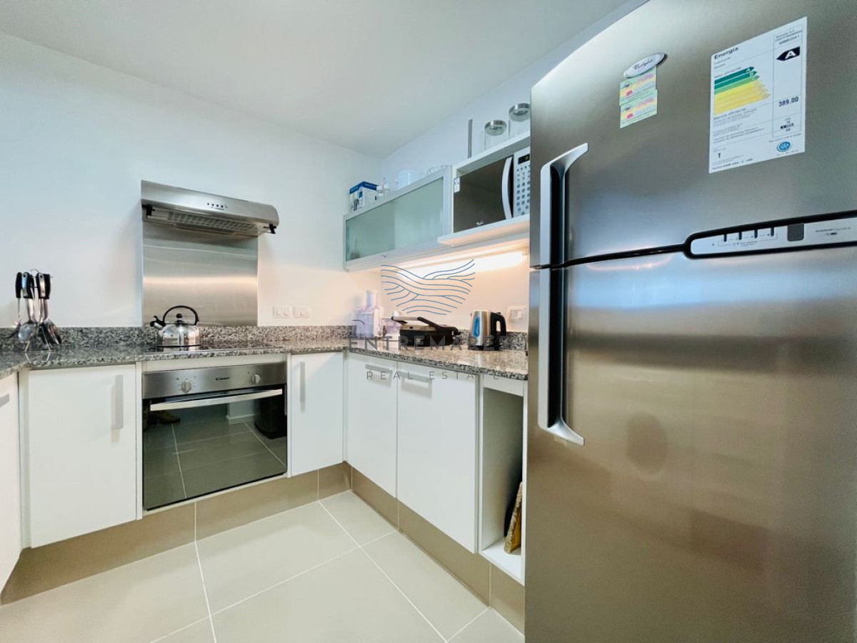 Apartamento ID.146 - Alquiler temporario y venta de apartamento en torre de playa Brava con dos dormitorios 