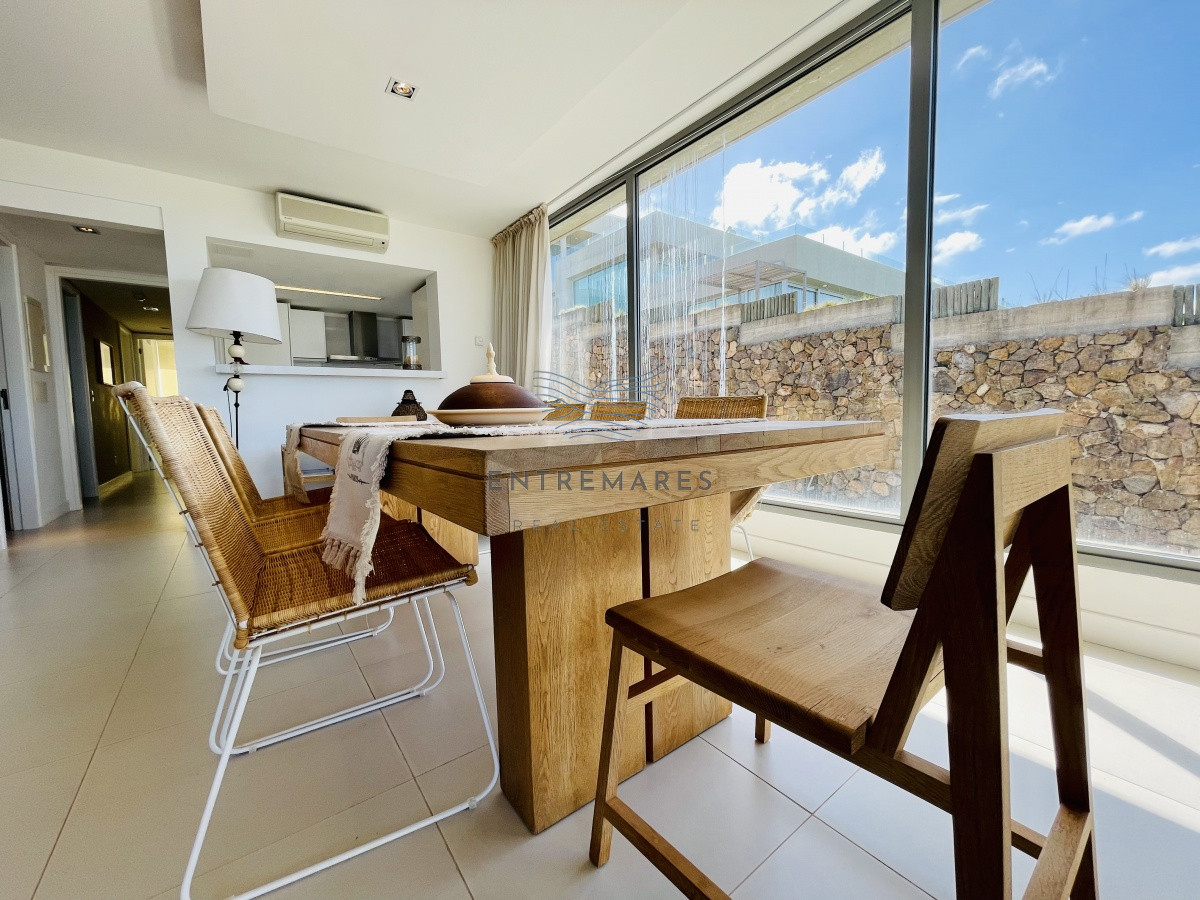 Apartamento ID.147 - Venta OPORTUNIDAD de exclusivo departamento de tres dormitorios y Parrillero en Punta Ballena