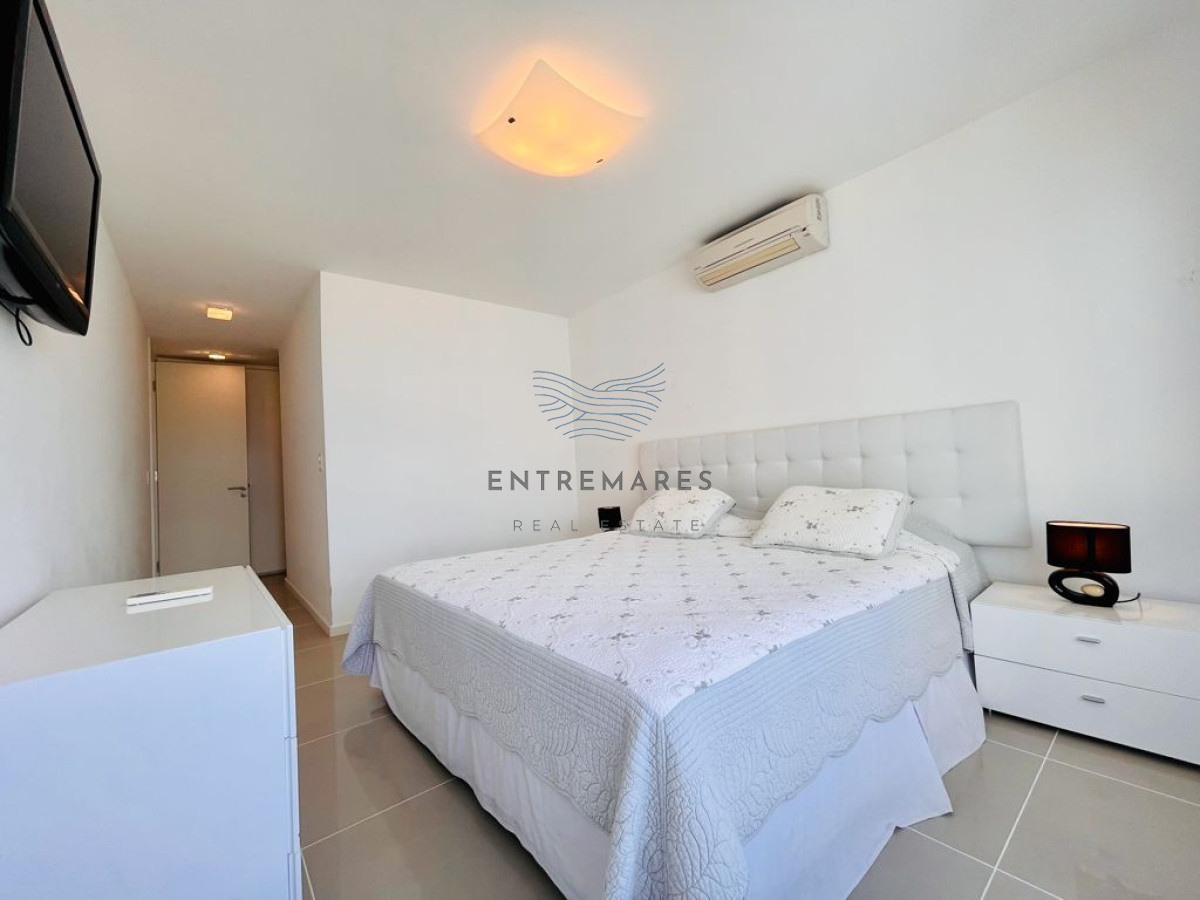 Apartamento ID.146 - Alquiler temporario y venta de apartamento en torre de playa Brava con dos dormitorios 