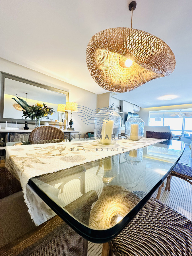 Apartamento ID.148 - Venta de magnífico apartamento de 3 dormitorios más dependencia en Roosevelt, Punta del Este