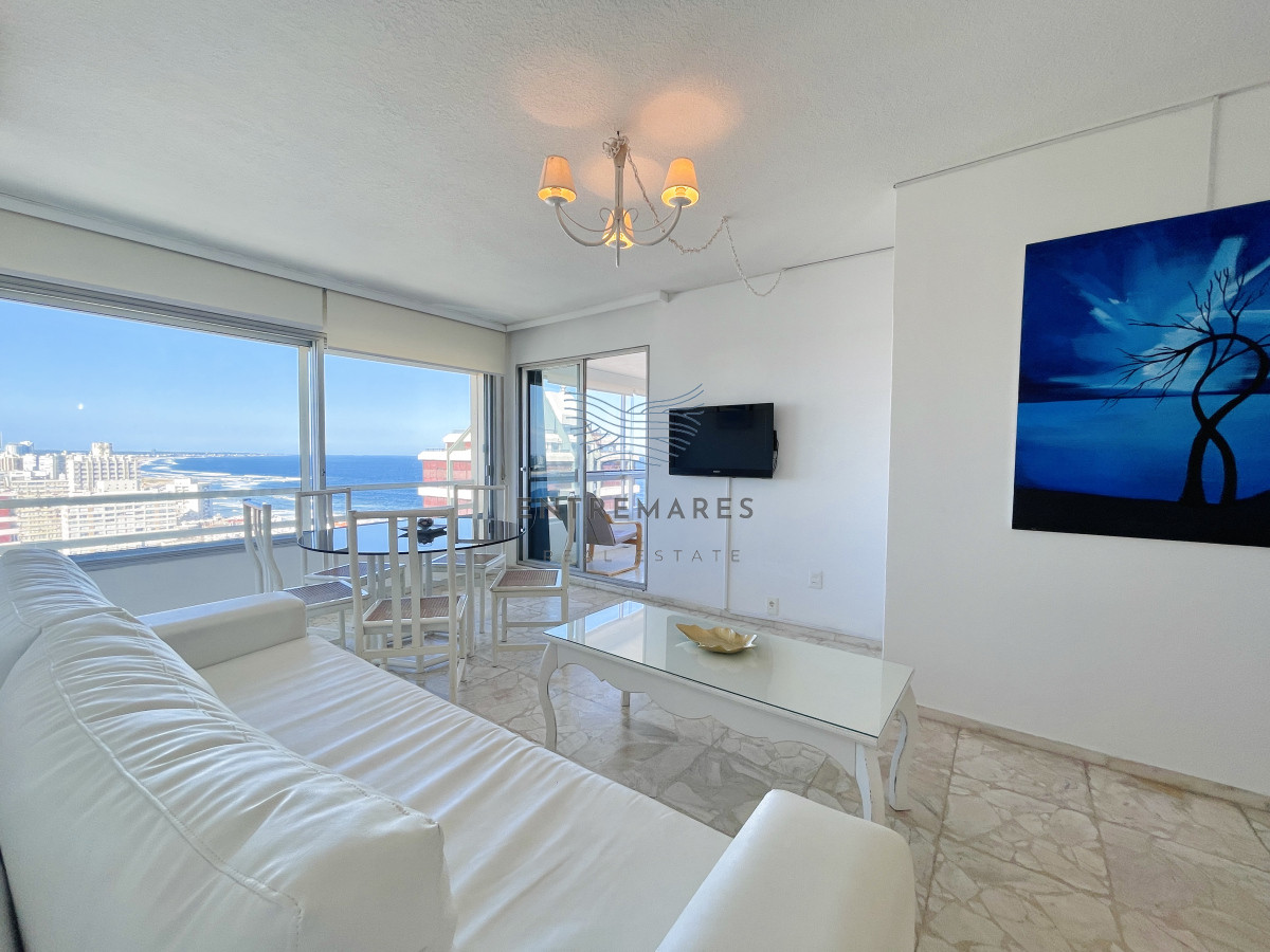 Apartamento ID.159 - Apartamento de 2 Dormitorios con Vista al Mar en Venta, Península de Punta del Este