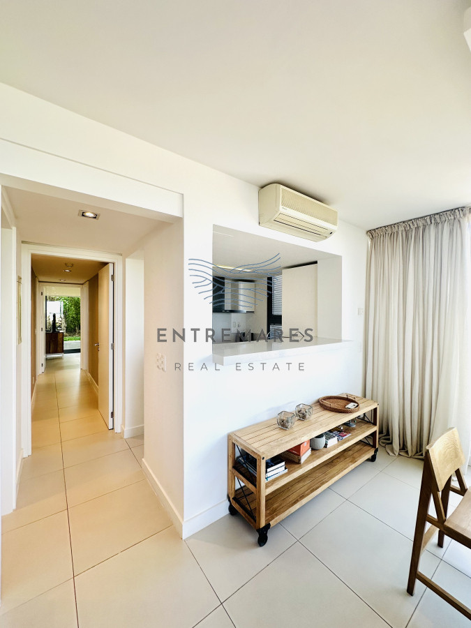 Apartamento ID.147 - Venta OPORTUNIDAD de exclusivo departamento de tres dormitorios y Parrillero en Punta Ballena