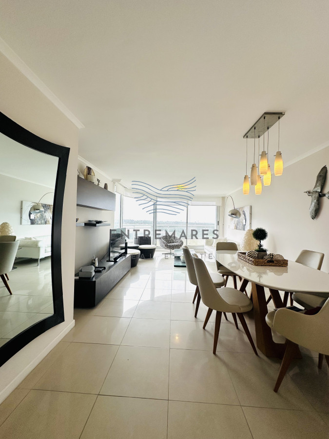 Apartamento ID.267 - Apartamento de 3 Dormitorios en Venta, Ocean Drive Punta del Este