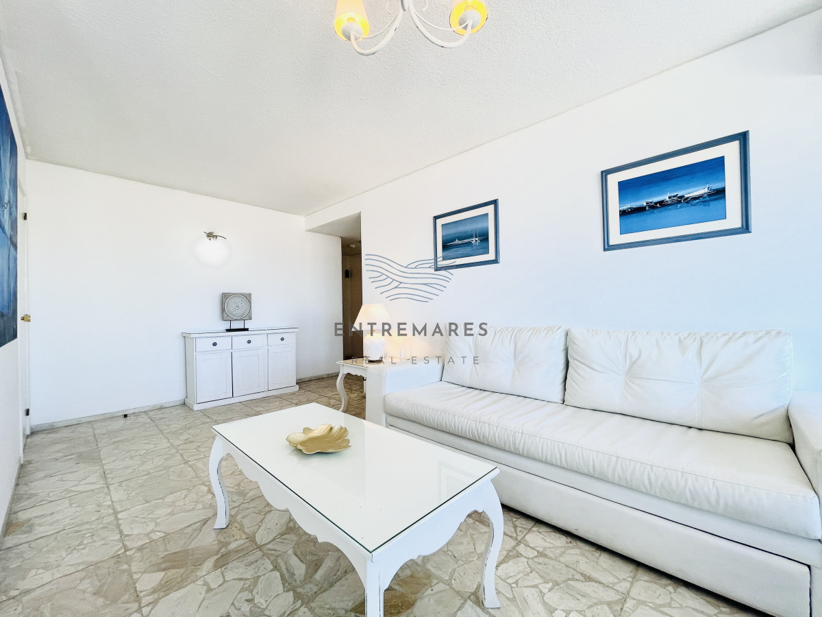 Apartamento ID.159 - Apartamento de 2 Dormitorios con Vista al Mar en Venta, Península de Punta del Este