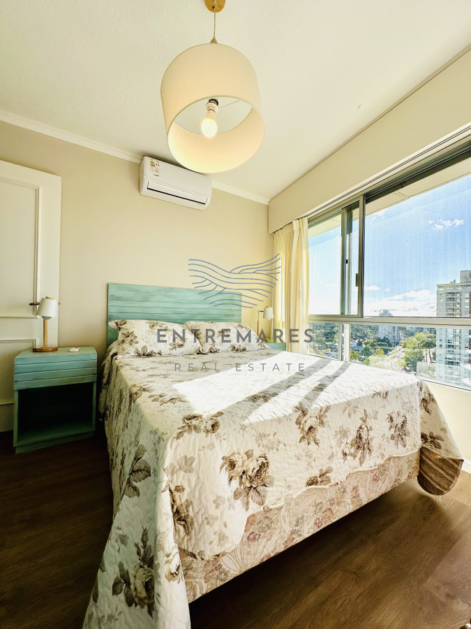 Apartamento ID.148 - Venta de magnífico apartamento de 3 dormitorios más dependencia en Roosevelt, Punta del Este
