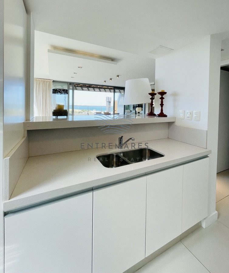 Apartamento ID.147 - Venta OPORTUNIDAD de exclusivo departamento de tres dormitorios y Parrillero en Punta Ballena