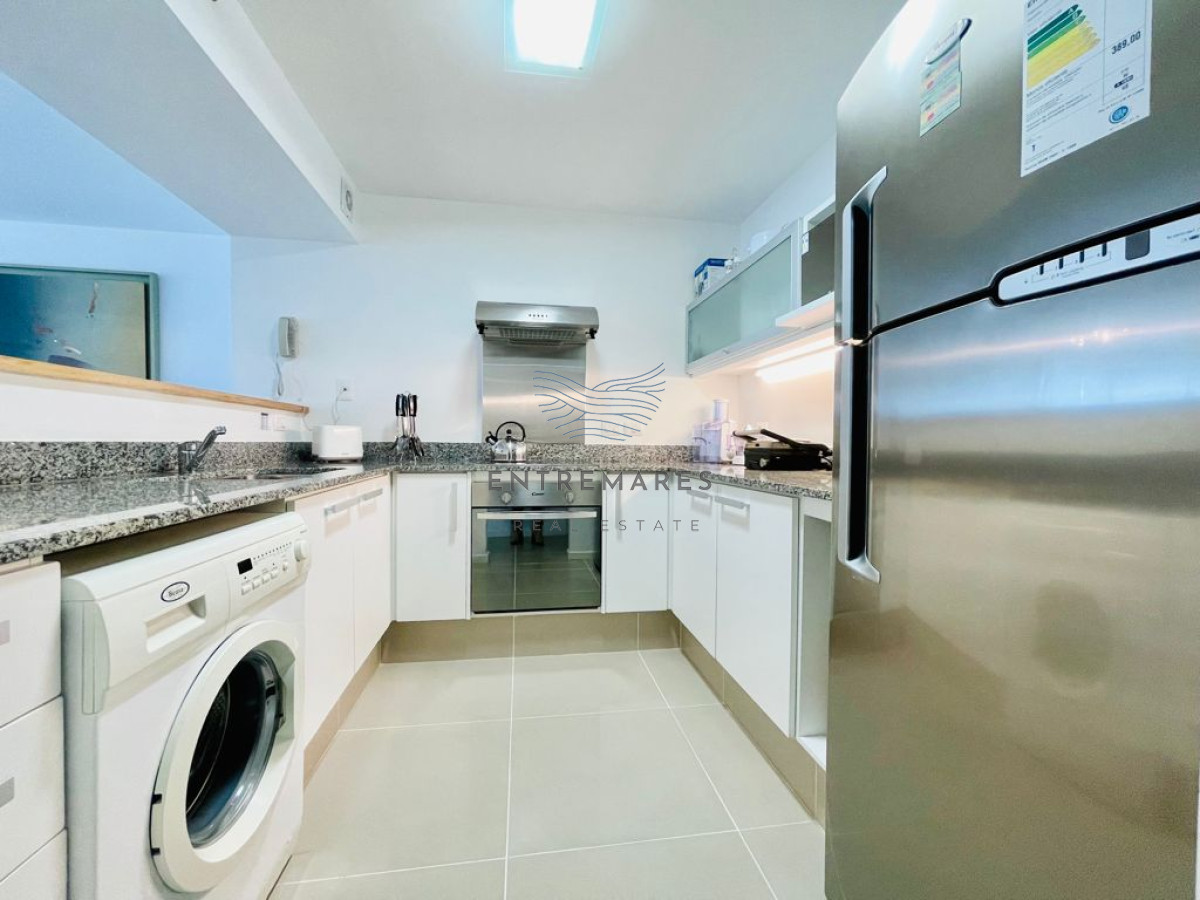 Apartamento ID.146 - Alquiler temporario y venta de apartamento en torre de playa Brava con dos dormitorios 