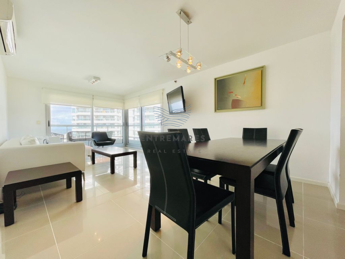 Apartamento ID.146 - Alquiler temporario y venta de apartamento en torre de playa Brava con dos dormitorios 
