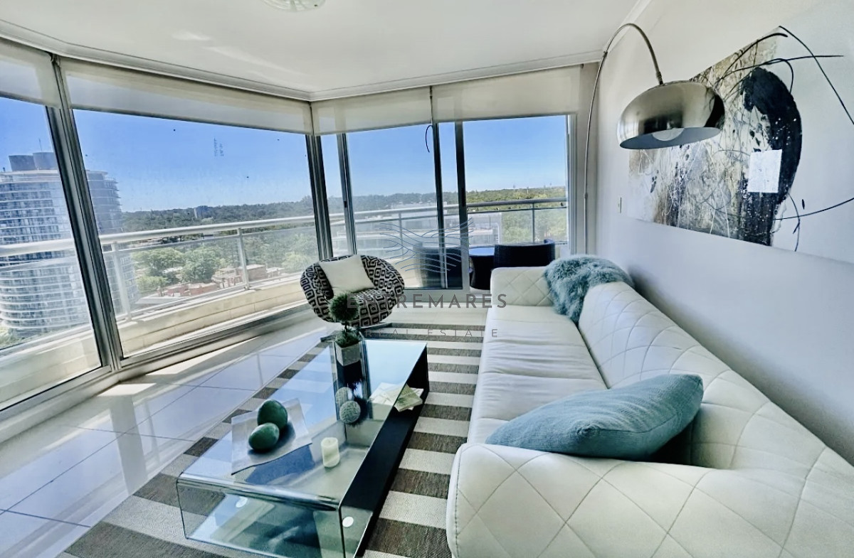 Apartamento ID.267 - Apartamento de 3 Dormitorios en Venta, Ocean Drive Punta del Este