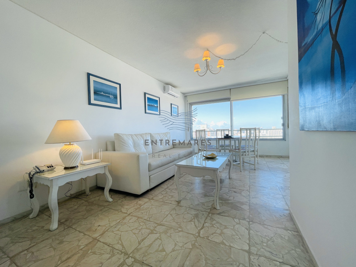 Apartamento ID.159 - Apartamento de 2 Dormitorios con Vista al Mar en Venta, Península de Punta del Este